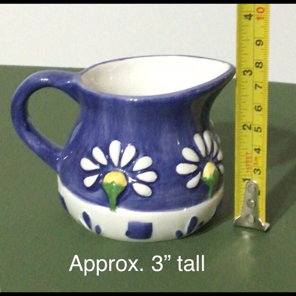 EUC - Vintage Oneida “Spring Daisy” Little Creamer -  3” Tall - Picture 7 of 7